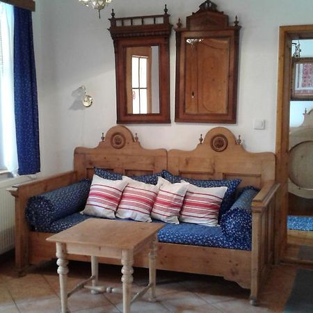 Nosztalgia Vendeghaz Hotel Mezőkövesd Buitenkant foto