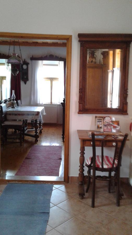 Nosztalgia Vendeghaz Hotel Mezőkövesd Buitenkant foto