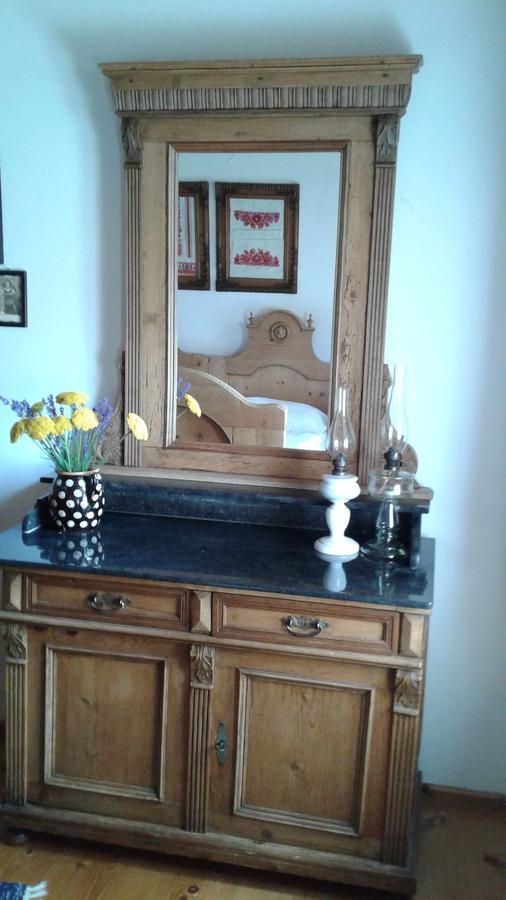 Nosztalgia Vendeghaz Hotel Mezőkövesd Buitenkant foto